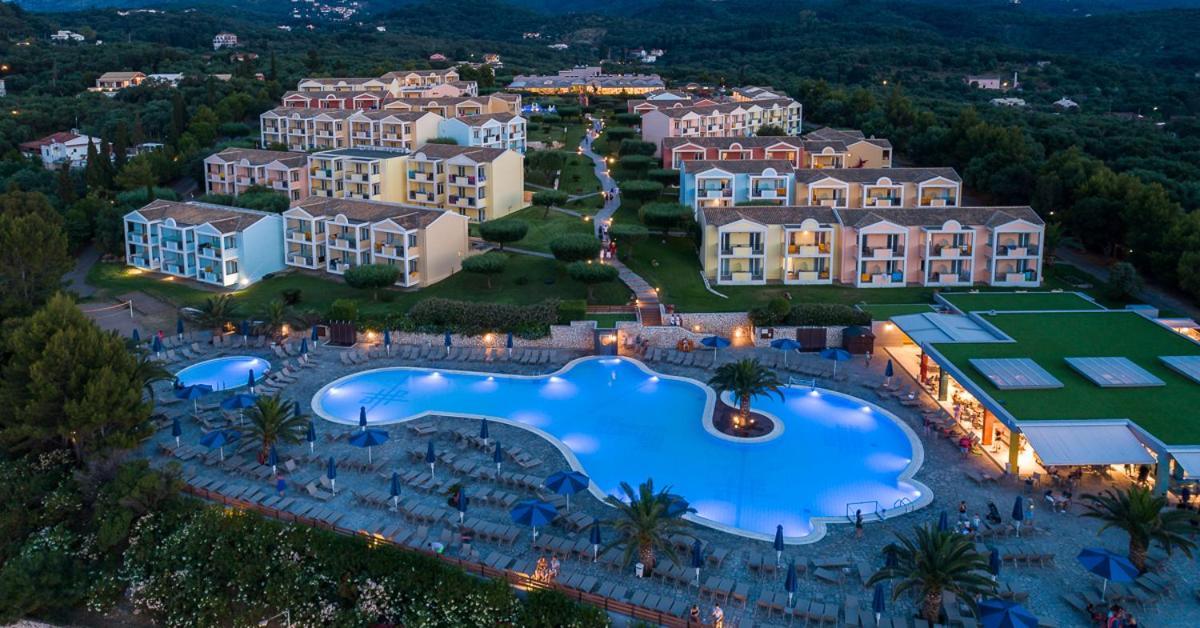 Mareblue Beach Агіос-Спиридон Екстер'єр фото